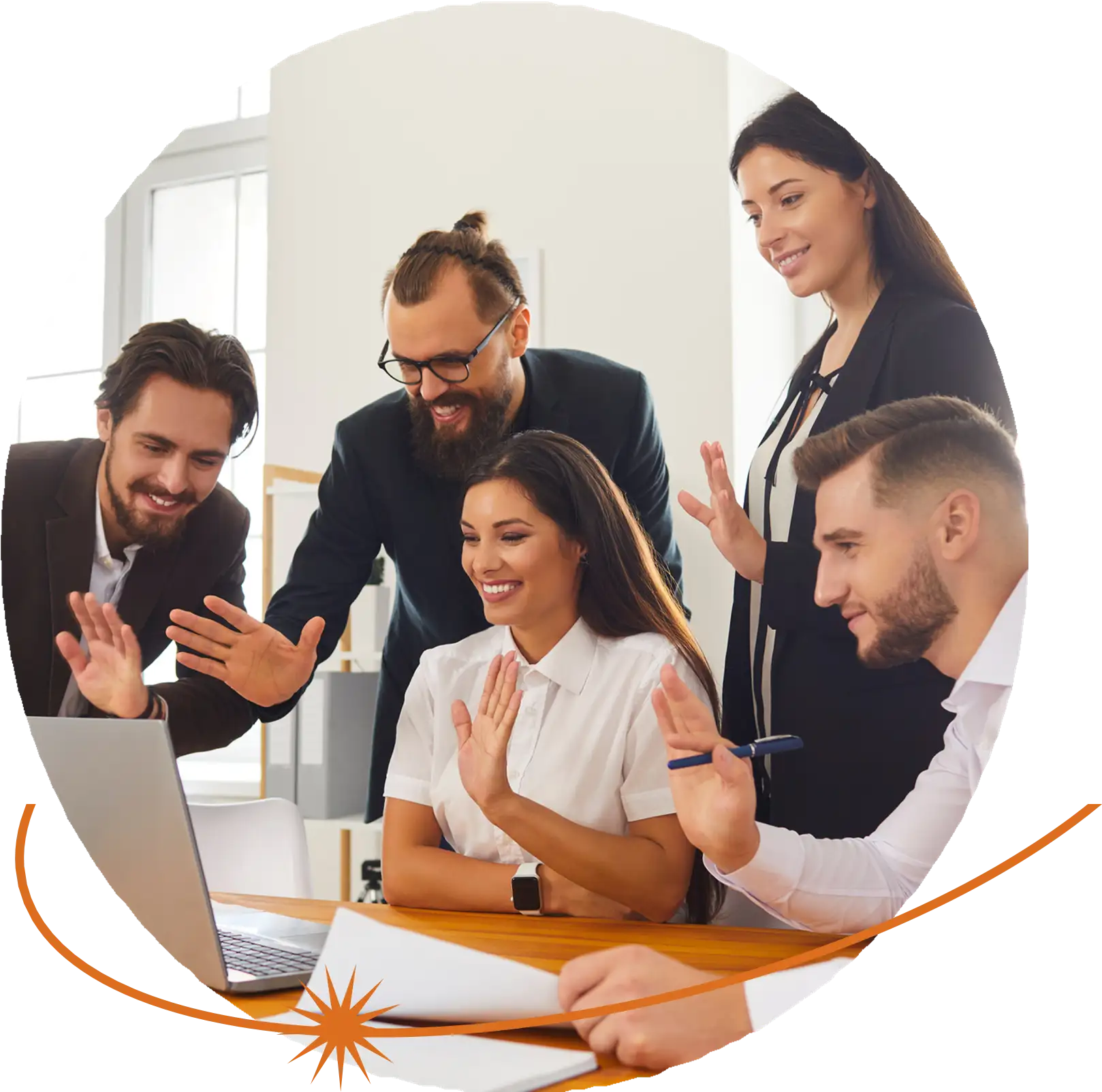 Persona trabajando en laptop